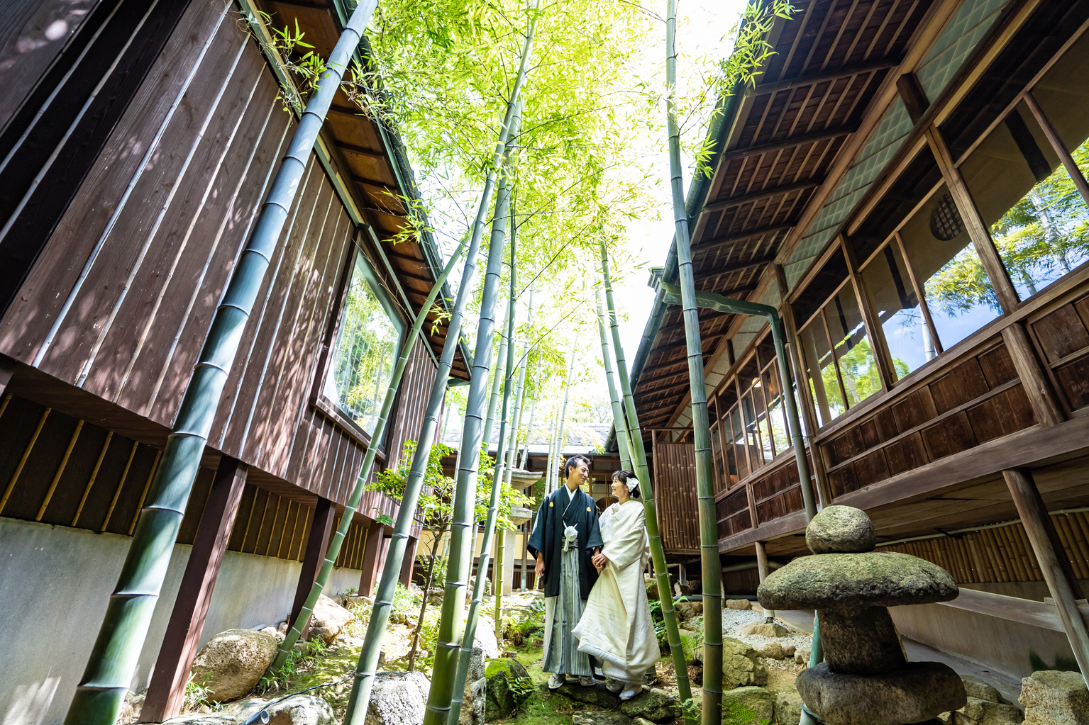 名古屋 和装前撮り 庭園での情緒ある写真