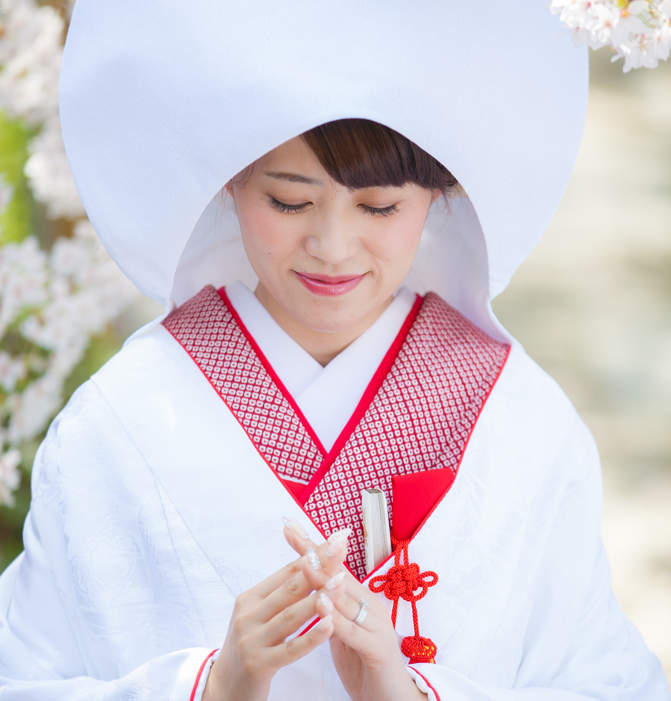 色掛下に赤の花嫁小物|名古屋フォトスタジオ