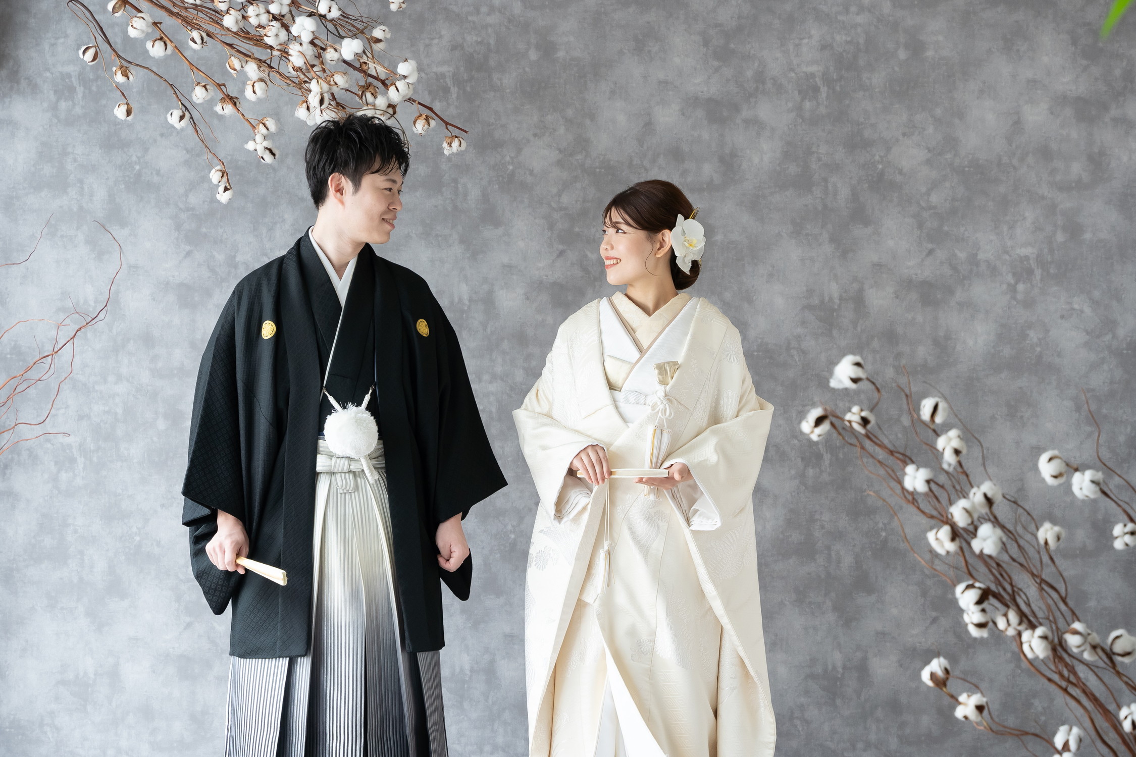 名古屋和装スタジオで白無垢新郎新婦｜サンライズデジタル