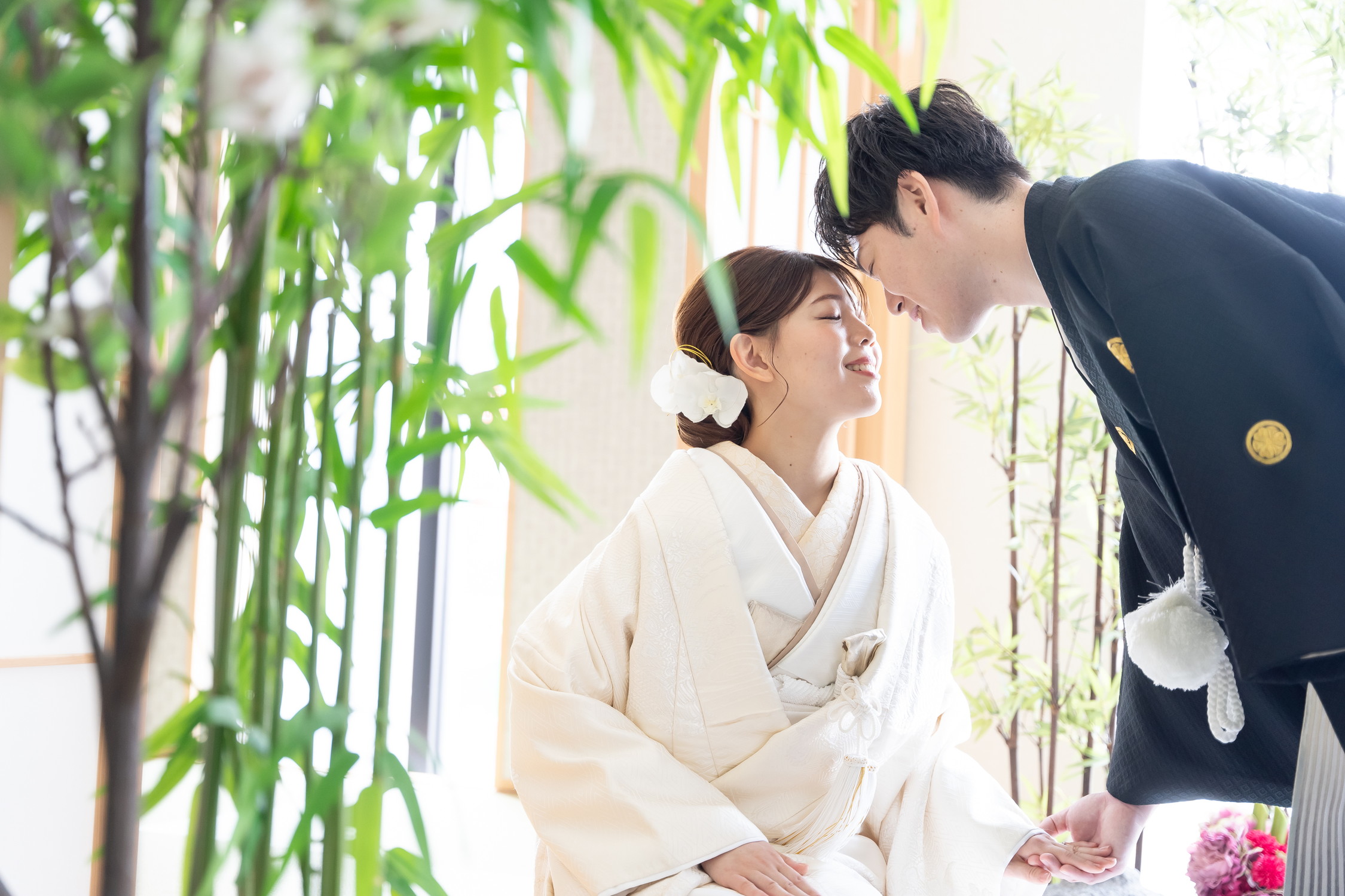 名古屋和装スタジオでの縁側で白無垢｜サンライズデジタル