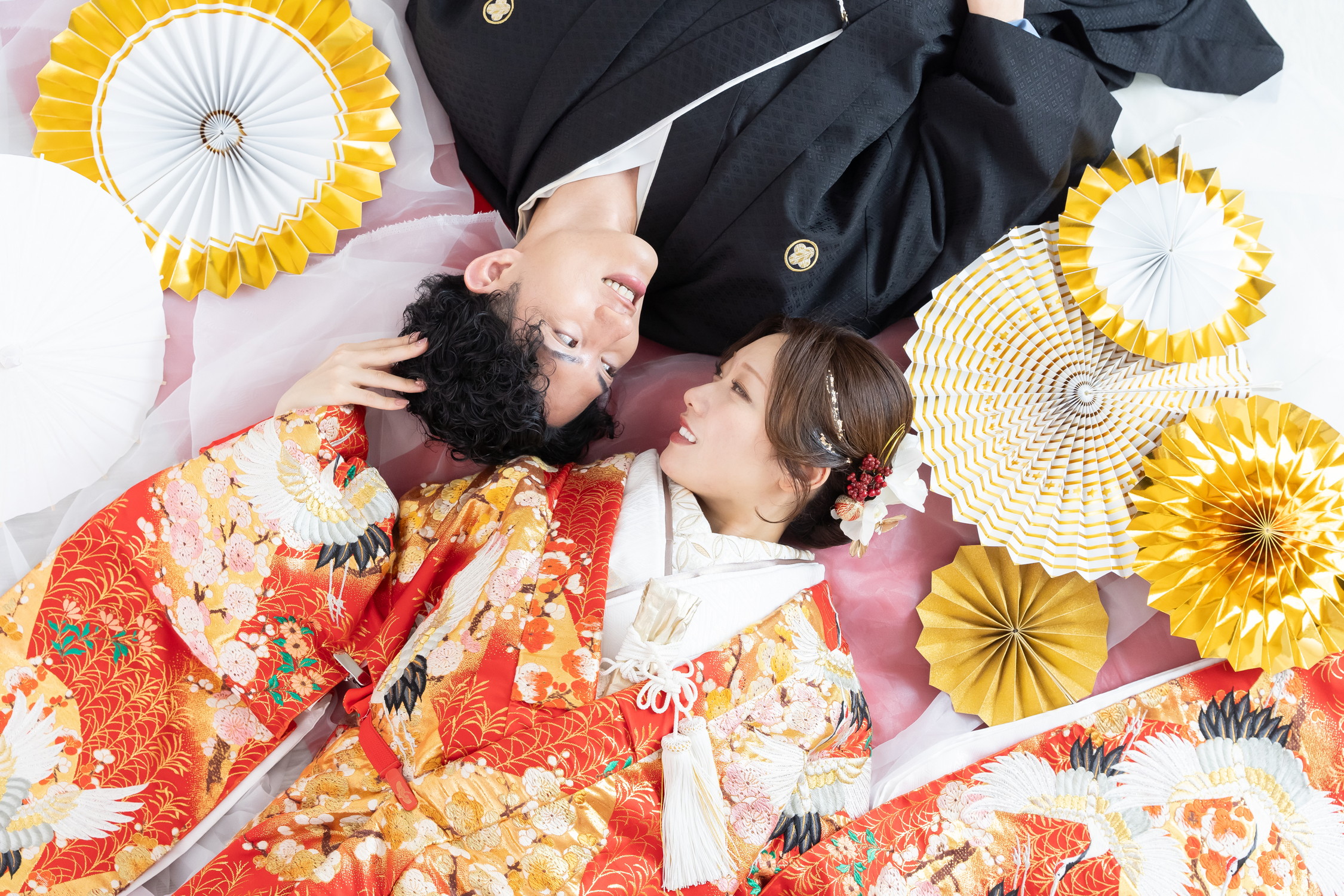 名古屋フォトスタジオのサンライズデジタルで和装前撮りは寝ころびショット