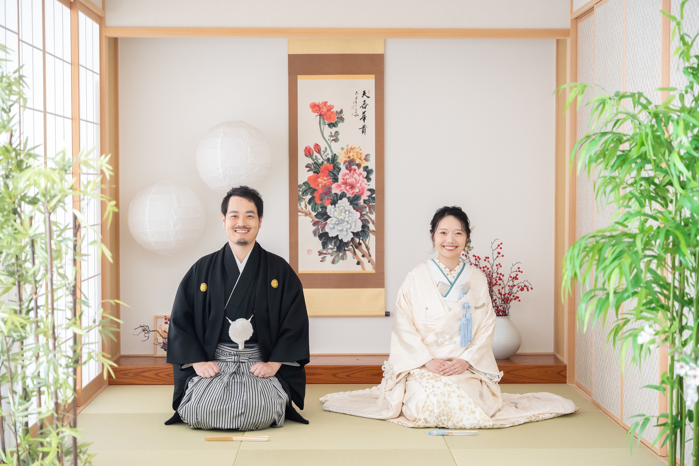 和装前撮り名古屋の和室スタジオにて白無垢で正座ショット