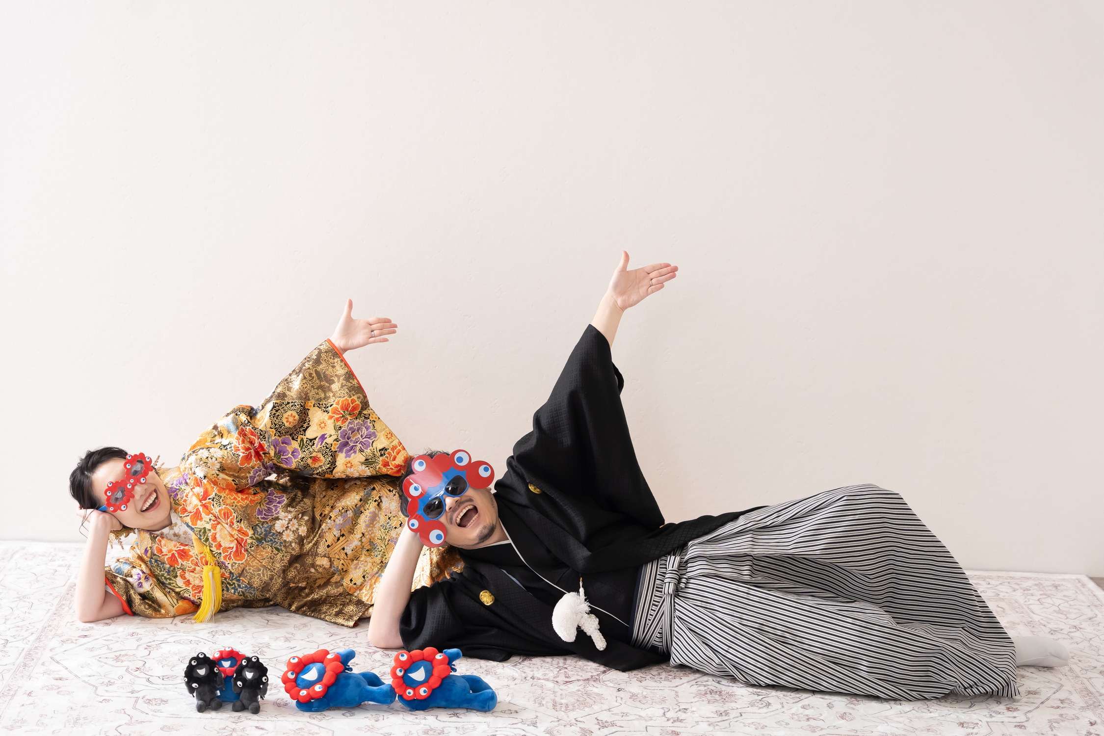 和装前撮り寝ころびショット